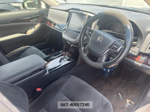 Toyota CROWN HYBRID 2017-06 7871683-9