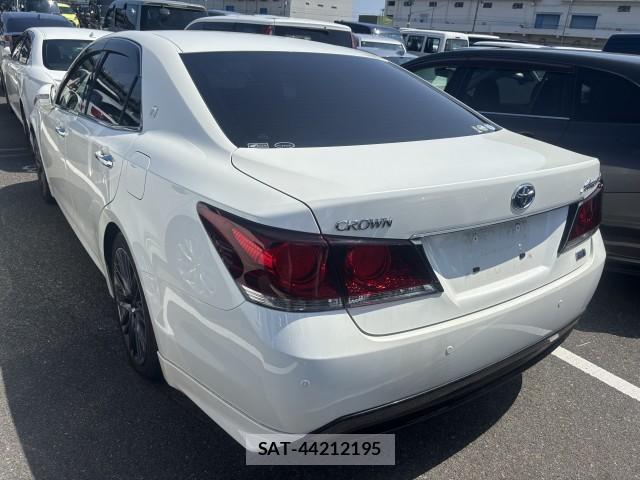 Toyota CROWN HYBRID 2015-08 7871696-6
