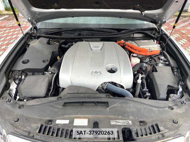 Toyota CROWN MAJESTA 2016-09 7868347-17