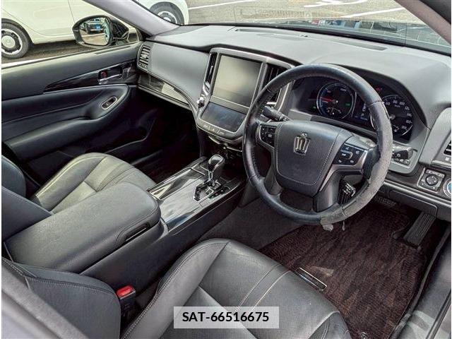 Toyota CROWN 2015-09 7872074-12