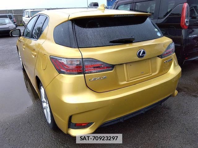 Lexus CT 2015-04 7871886-1