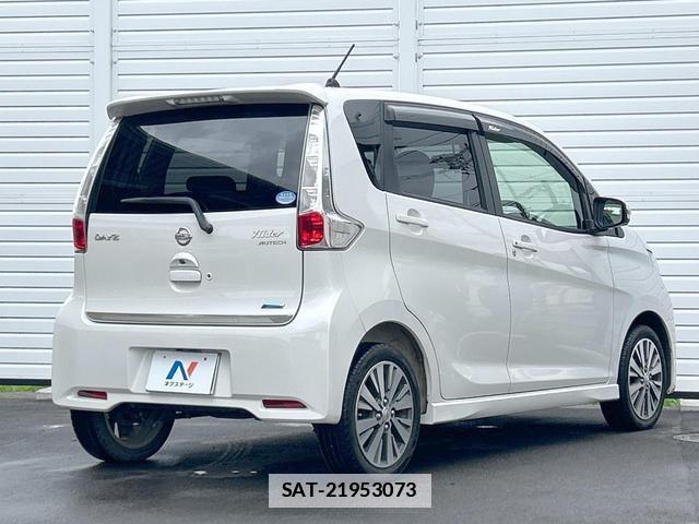 Nissan DAYZ 2013-09 7867904-17