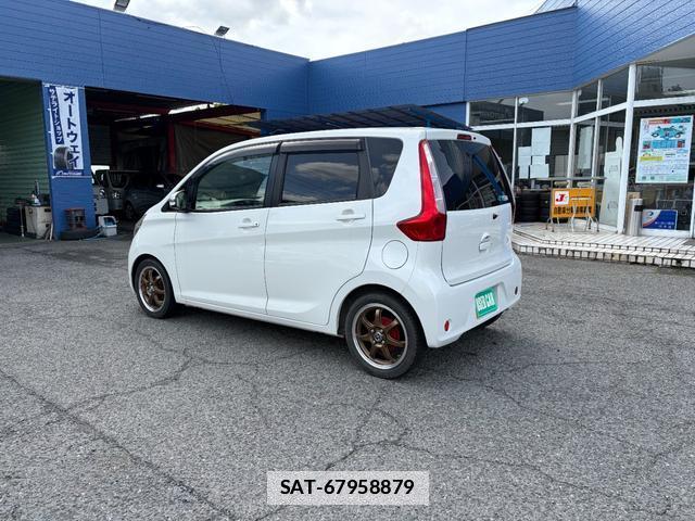 Nissan DAYZ 2013-06 7869472-7