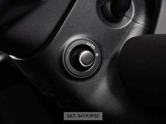 Land Rover DEFENDER 2025-10 7868200-10