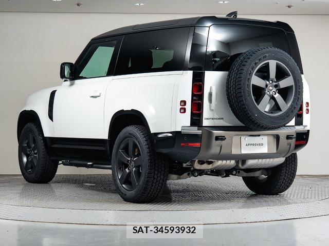 Land Rover DEFENDER 2025-10 7868200-16