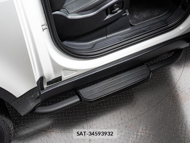 Land Rover DEFENDER 2025-10 7868200-3