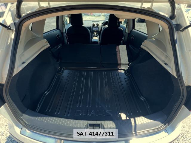 Nissan DUALIS 2011-10 7871775-18