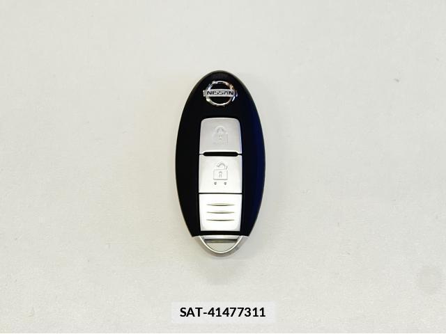 Nissan DUALIS 2011-10 7871775-19