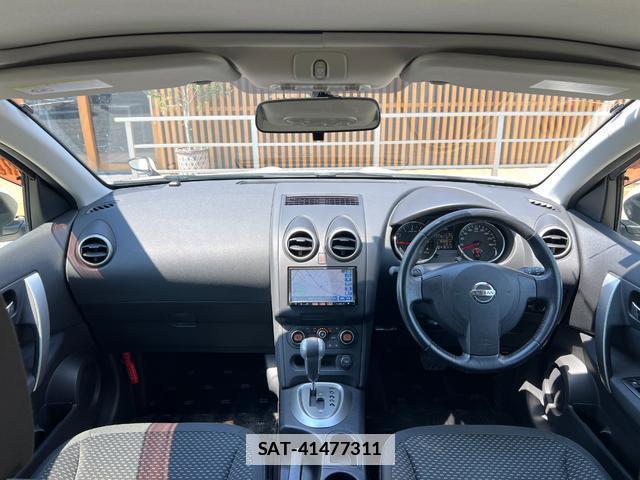 Nissan DUALIS 2011-10 7871775-2