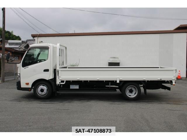 Hino DUTRO 2019-05 7866874-3