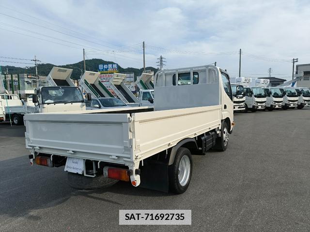 Hino DUTRO 2016-04 7867544-4