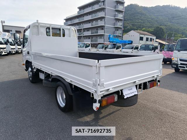Hino DUTRO 2016-04 7867544-5