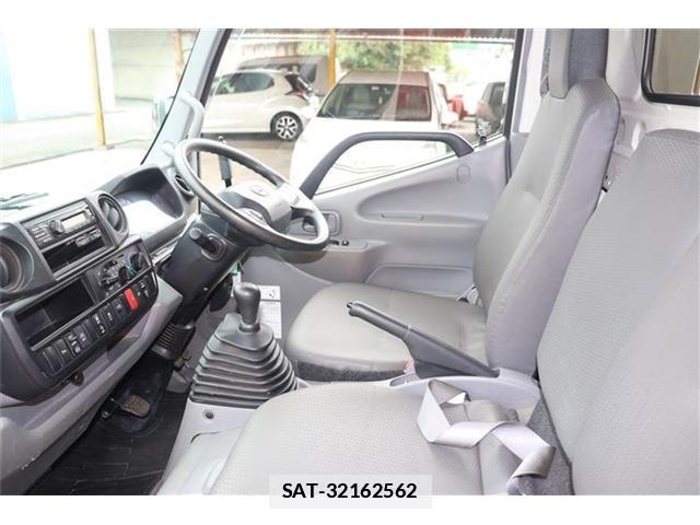 Hino DUTRO 2024-12 7871423-1