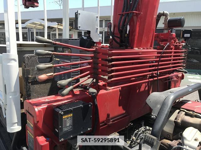 Hino DUTRO 2018-04 7872268-10
