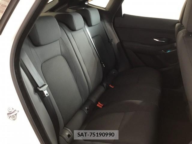 Jaguar E-PACE 2019-04 7872390-10