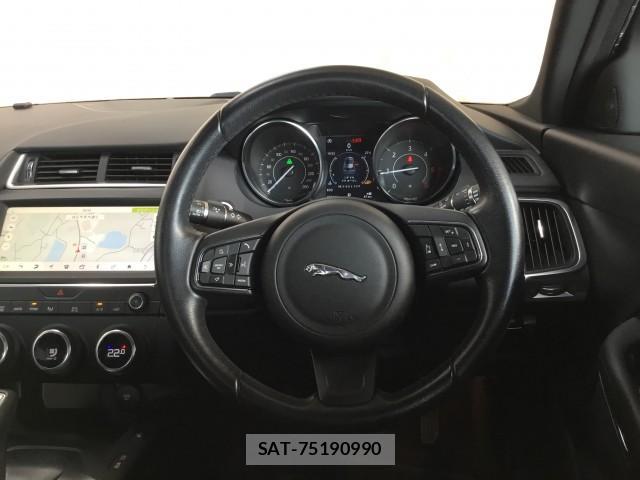 Jaguar E-PACE 2019-04 7872390-8