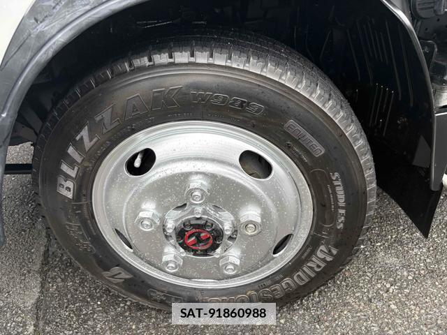 Isuzu ELF TRUCK 2012-06 7869343-19