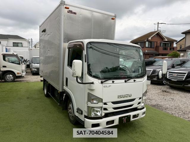 Isuzu ELF TRUCK 2017-03 7872553-1