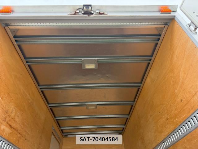 Isuzu ELF TRUCK 2017-03 7872553-13