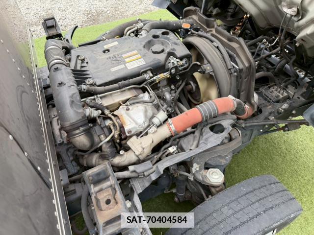 Isuzu ELF TRUCK 2017-03 7872553-15