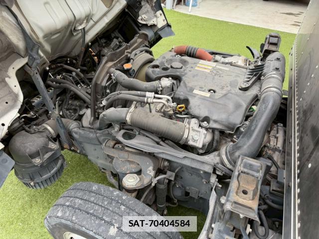 Isuzu ELF TRUCK 2017-03 7872553-18