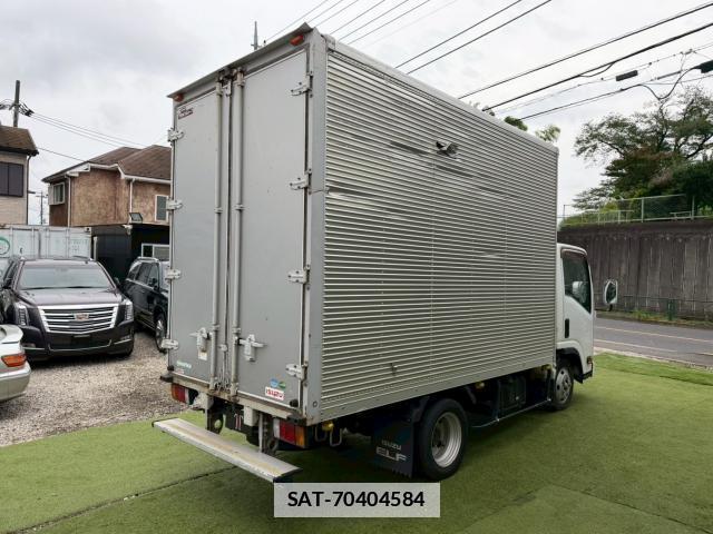 Isuzu ELF TRUCK 2017-03 7872553-3