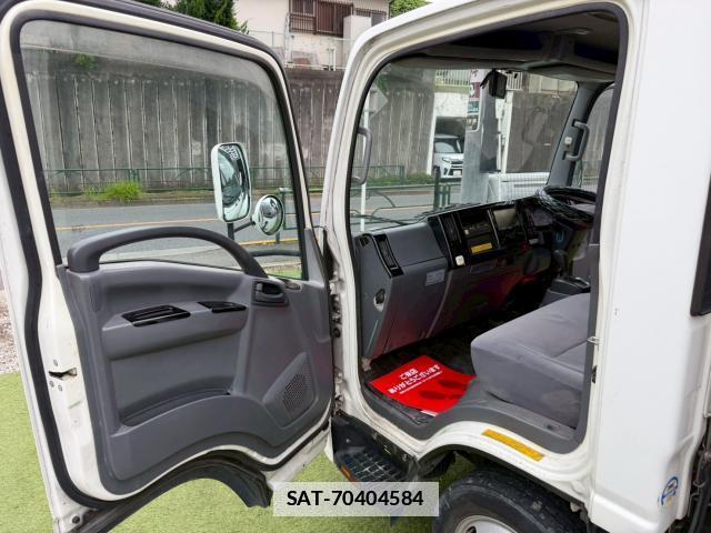 Isuzu ELF TRUCK 2017-03 7872553-4
