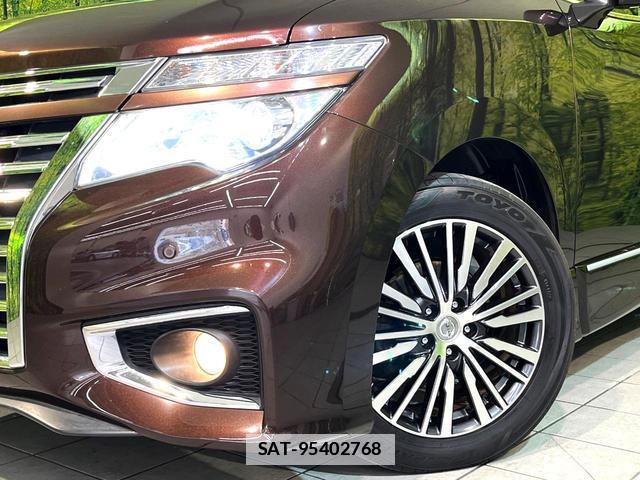 Nissan ELGRAND 2015-06 7867838-12