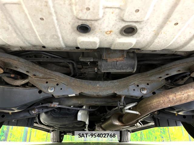 Nissan ELGRAND 2015-06 7867838-18