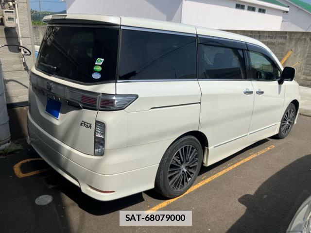 Nissan ELGRAND 2017-02 7868513-13