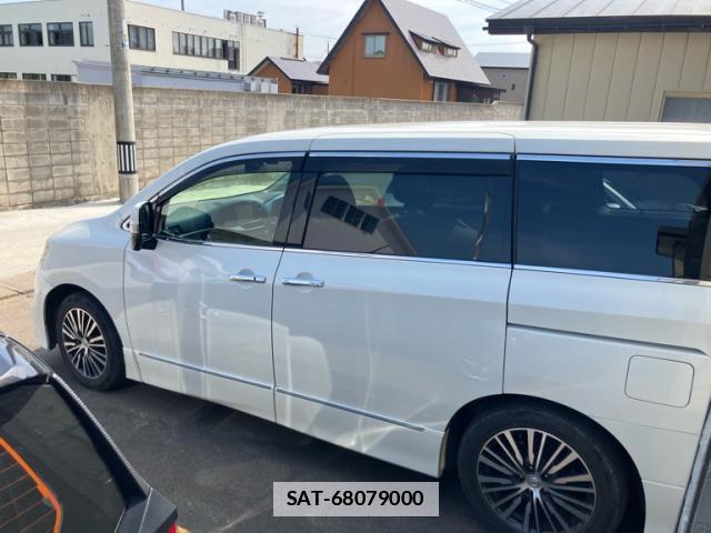 Nissan ELGRAND 2017-02 7868513-2