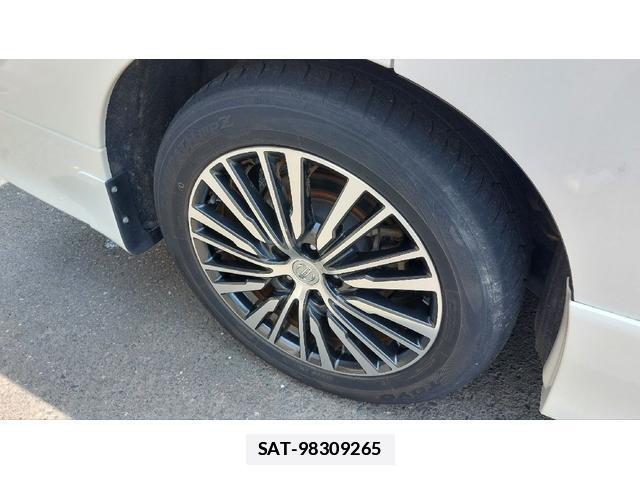 Nissan ELGRAND 2016-01 7869345-18
