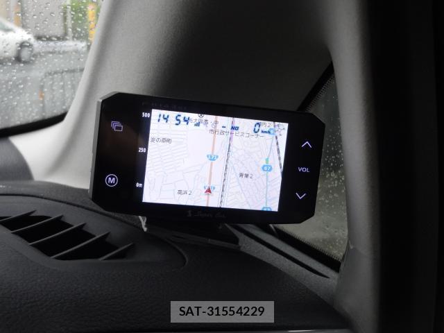 Nissan ELGRAND 2013-07 7870168-10
