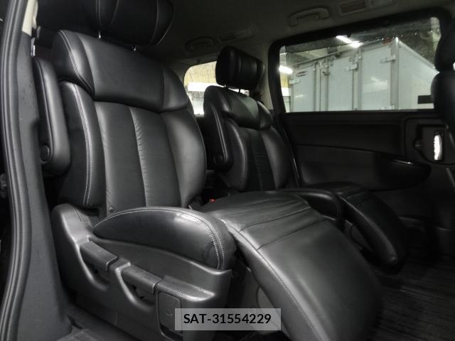 Nissan ELGRAND 2013-07 7870168-11