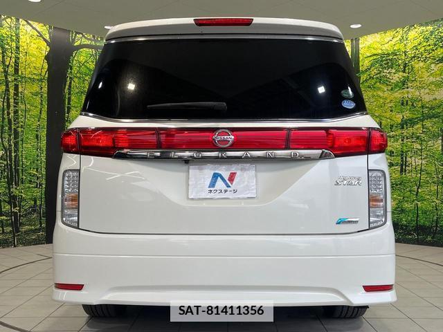 Nissan ELGRAND 2013-07 7870457-14