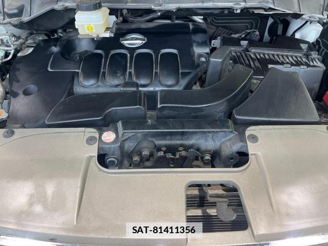 Nissan ELGRAND 2013-07 7870457-17