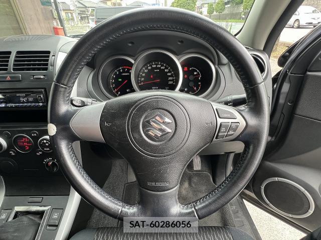 Suzuki ESCUDO 2012-10 7871090-17