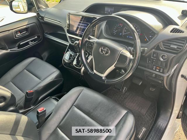Toyota ESQUIRE 2018-01 7867996-19