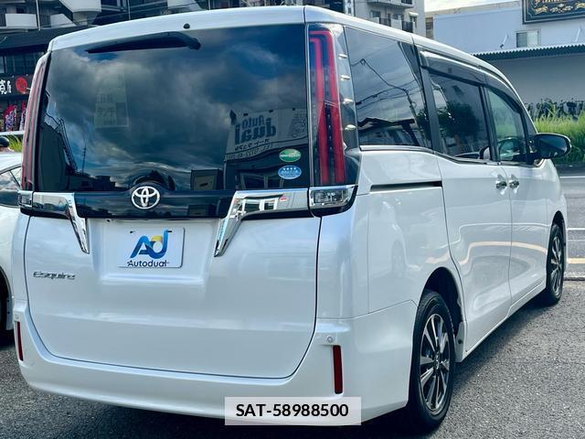 Toyota ESQUIRE 2018-01 7867996-2