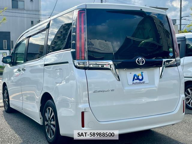 Toyota ESQUIRE 2018-01 7867996-4