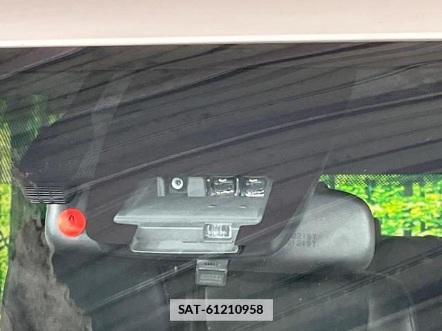 Toyota ESQUIRE 2016-07 7872701-2