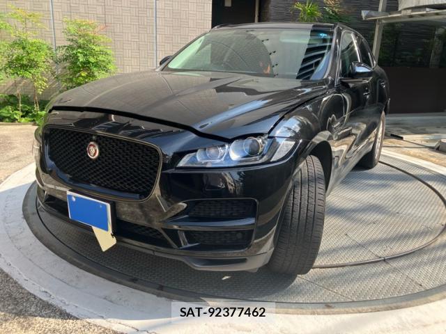 Jaguar F-PACE 2018-03 7868943-1