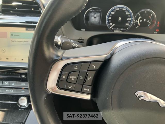 Jaguar F-PACE 2018-03 7868943-19