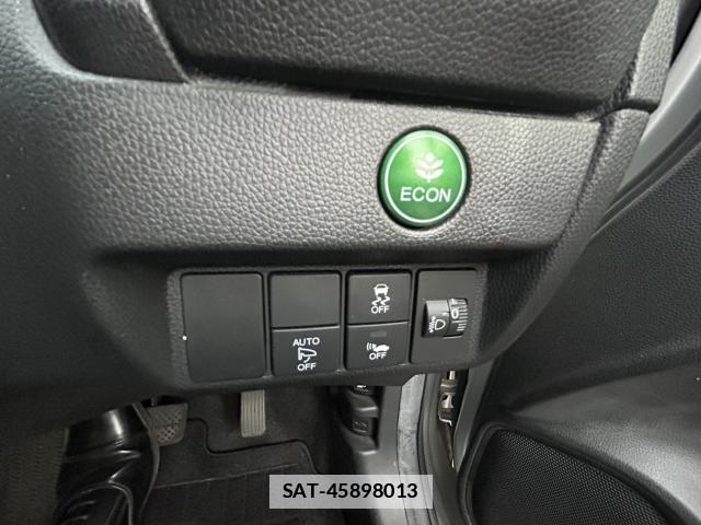 Honda FIT HYBRID 2015-06 7867586-14