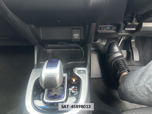 Honda FIT HYBRID 2015-06 7867586-17