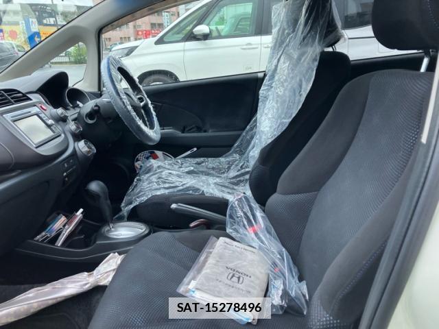 Honda FIT 2011-10 7868707-8