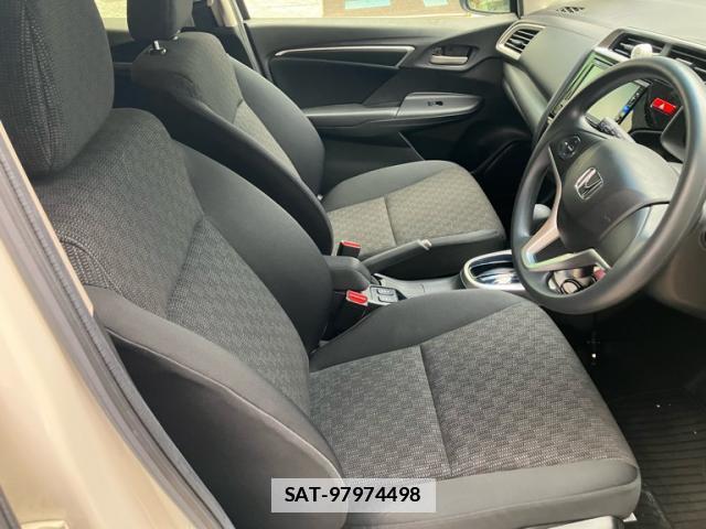 Honda FIT 2016-09 7868945-10