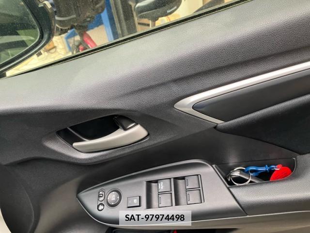 Honda FIT 2016-09 7868945-14