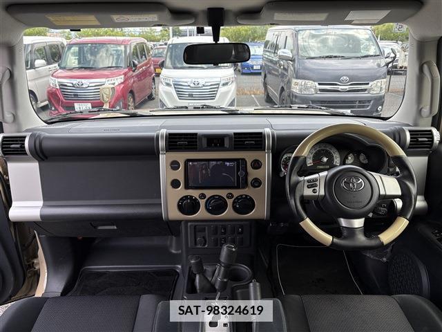 Toyota FJ CRUISER 2013-01 7870485-1