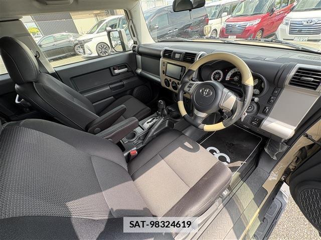 Toyota FJ CRUISER 2013-01 7870485-13